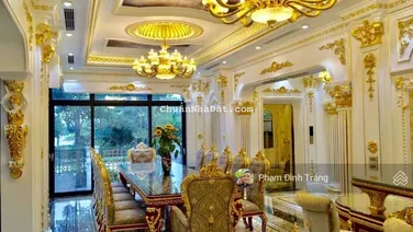 Bán BT lô góc mặt phố Trương Công Giai - Dịch Vọng - 300m2 - MT 30m - 88 tỷ