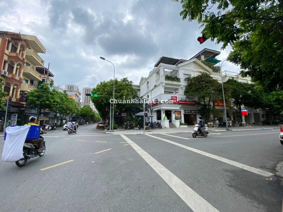 Biệt thự Huyndai Villa view quận ủy Hà Đông cực vip, 180m2 x 4T lô góc kinh doanh đẳng cấp