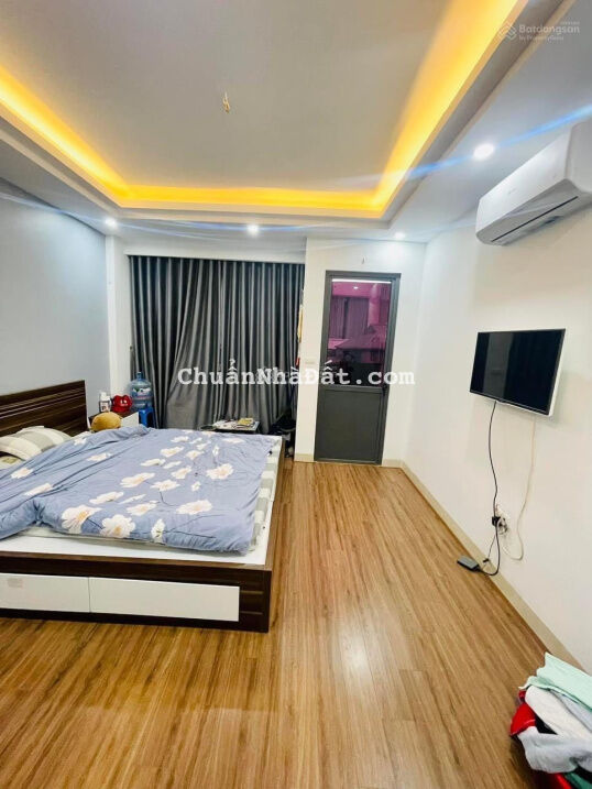 Bán Nhà Gần Công Viên Cây Xanh, Hà Đông, Ô Tô Vào Nhà, Bán Gấp, 50m2, 4,5 Tầng, MT4m, Giá 7,49 Tỷ.