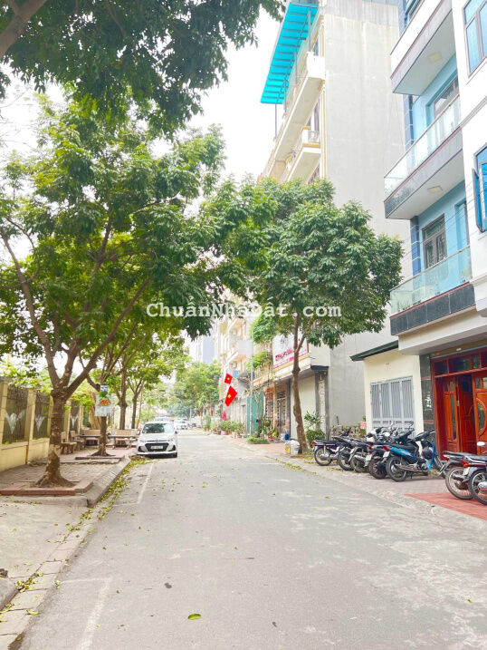 Bán nhà đẹp, phân lô, giá rẻ KĐT Dương Nội, DT 50m2, 5 tầng, MT 4m, 2 ô tô vào nhà, giá nhỉnh 8 tỷ