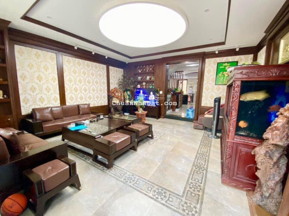 Bán biệt thự phố Giải Phóng, vip, view vườn hoa, ô tô tránh, kinh doanh đỉnh 135m2 MT 6m hơn 20tỷ