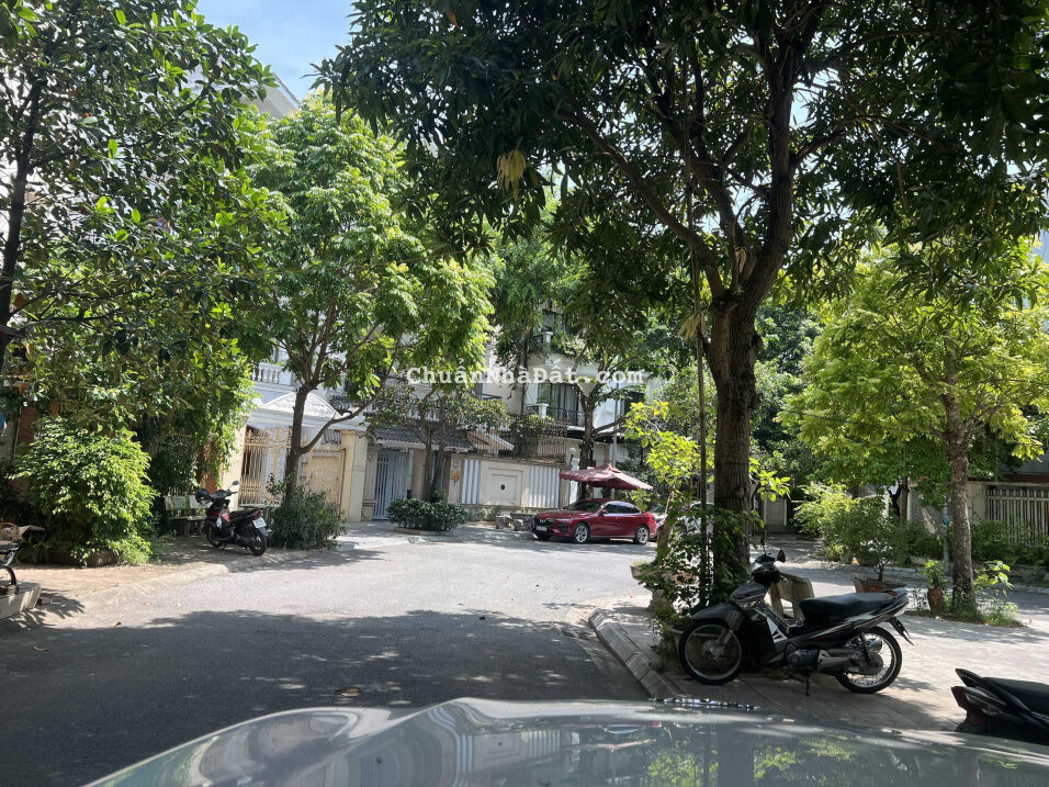 Biệt thự liền kề BT7 Việt Hưng, nội thất nhập khẩu, kiến trúc cổ điển