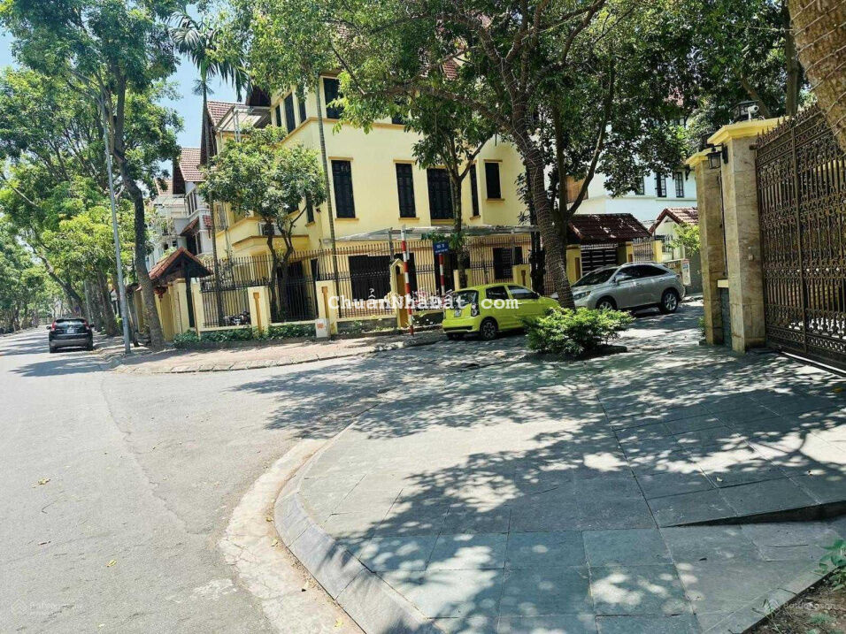 Cần bán biệt thự Việt Hưng, DT 198m2, hiện đang cho thuê