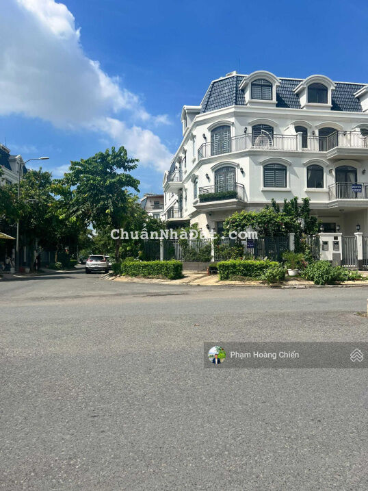 Bán nhà phố Lakeview City Q.2 5x20m giá 14.5 tỷ , view hồ đường 25m giá 20 tỷ HĐMB LH 0907110827