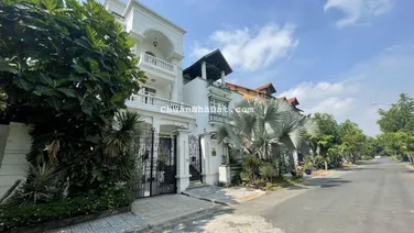 Chính chủ gửi bán căn biệt thự 121/44 Nguyễn Văn Hưởng Q2 DT 10x20.5 chỉ 45 tỷ Luyến 0909039799