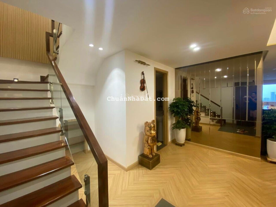 Bán căn hộ penthouse Thanh Nhàn, Hai Bà Trưng. 120m2, giá chỉ 3,7 tỷ. Liên hệ. 0369632310