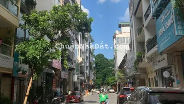 Bán nhà mặt phố Bát Đàn Bát Sứ Q. Hoàn Kiếm kd sầm uất 40m2 3t mt: 5m xây dựng thoải mái giá: 23 tỷ