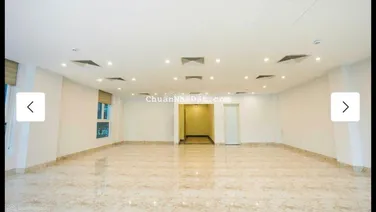 Bán tòa nhà văn phòng mặt phố Long Biên, nở hậu, gần cầu Trương Dương
