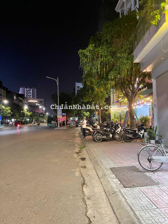 Bán nhà 5,5 tầng, mặt phố Hồng Tiến kéo dài, kinh doanh và cho thuê tốt, giá cắt lỗ chỉ còn 9,5 tỷ