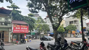 Bán nhà 4 tầng phố Ngọc Lâm, DT 60m2, hiện đang kinh doanh tốt