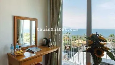 Siêu Khách Sạn 3 Sao Đường Trần Phú - Nha Trang, đang hoạt động ổn định, có bãi đậu xe rộng rãi