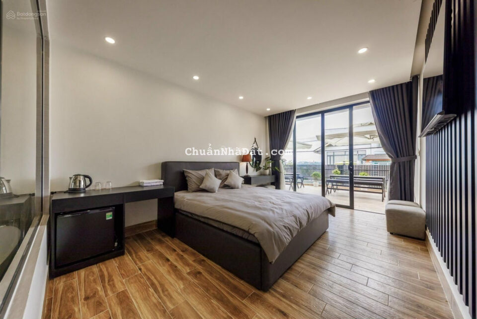 Bề ngang hơn 6m! MT Nguyễn Đình Chính, P15, PN - DT: 6.2 x 18m (CN: 104m2). Hầm + 7 tầng. Giá 27 tỷ