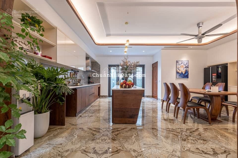 Chỉ 1 căn mặt tiền 20 tỷ! Căn góc DT 5.2x12m Nguyễn Văn Cừ, Q1 sẵn 8 tầng + thang máy sử dụng ngay