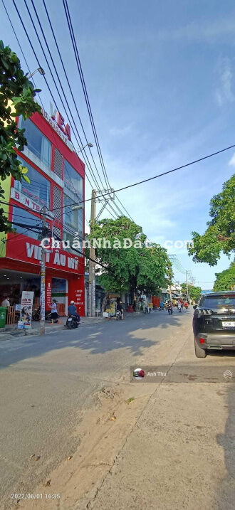 Bán toà nhà mặt tiền ngay Lê Văn Khương, giáp Gò Vấp. DT 10x23m, CN 224m, 4tấm ĐCT 77tr, giá 23.5tỷ