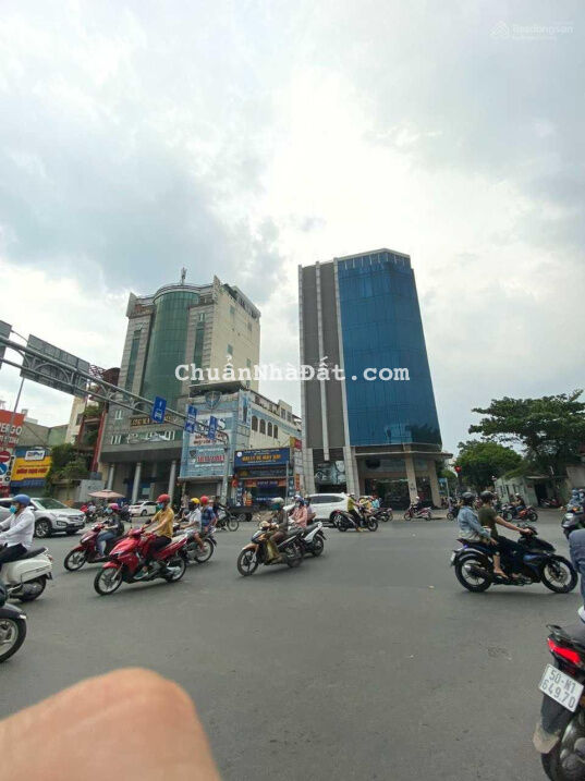 Chính chủ ngộp bank cần Bán toà nhà 8 Tầng 2 thang máy mặt tiền Nguyễn Văn Quá giá 28 tỷ