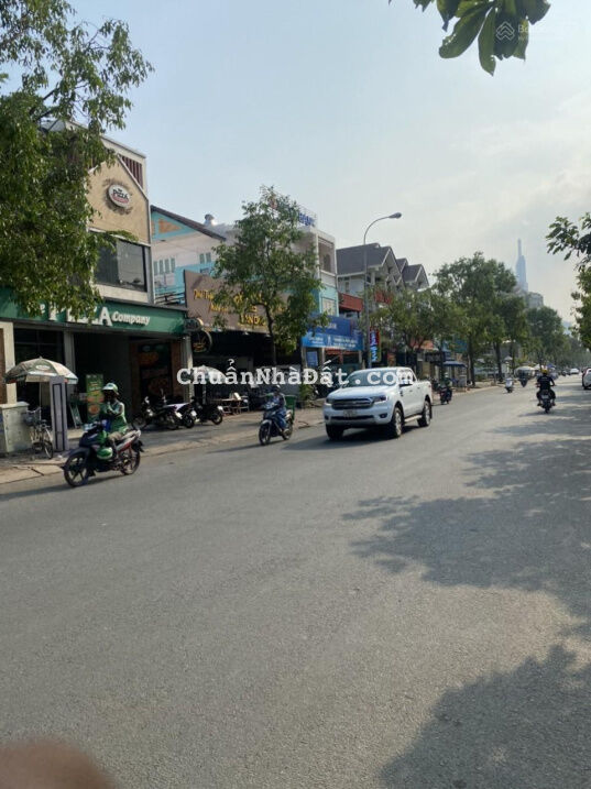 Bán nhà MT đường Song Hành, Quận 2 (DT 10x20m), hầm, 4 tầng, HĐT 150 tr/th gần Trần Não, giá 84 tỷ