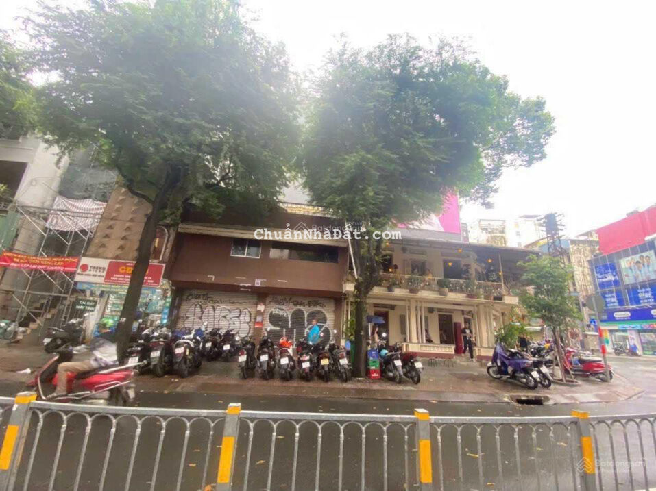 Bán MT Võ Văn Tần, Q. 3 DT 8x12m, giá 50 tỷ. 0903 129 848