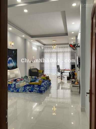 Nhà kín MT Bình Phú P11 Q6 (4 * 19) 5 lầu 10 tỷ