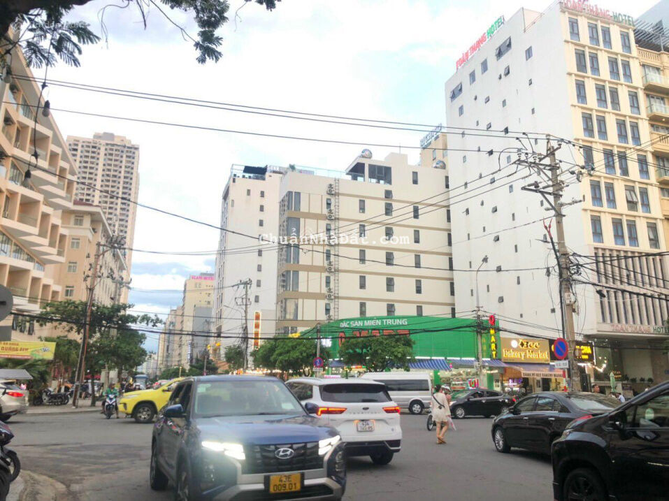 Bán nhà 2 mặt tiền sát biển Mỹ Khê, khu phố Nguyễn Văn Thoại, Đà Nẵng. 345m2
