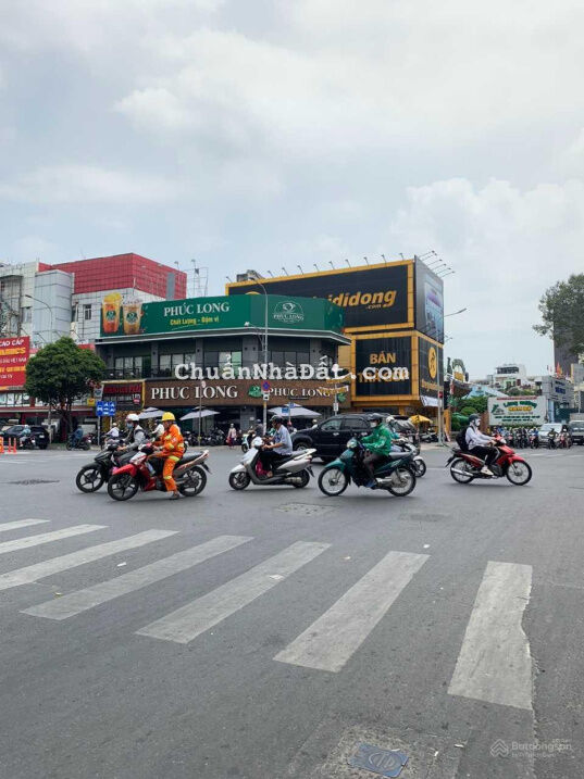 Bán nhà mặt tiền Đường Bàu Cát Đôi Tân Bình khu kinh doanh sầm uất (4 * 18m) 2 lầu giá chỉ 20 tỷ