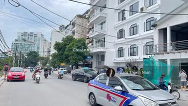 Bán nhà mặt phố Đường Xuân Diệu, Quảng An, Tây Hồ, diện tích 51m2 - MT 6m - 3 tầng giá 23,5 tỷ