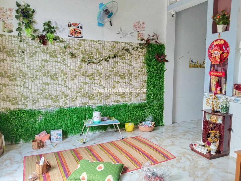 Nhà lầu 4.6x12 có 3 phòng ngủ hẻm Cây me Châu Văn Liêm Ô Môn