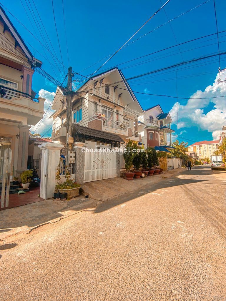 Bán nhà KQH Mê Linh. P9. Đà Lạt. 140m2. Giá *** khu vực 7,8 tỷ