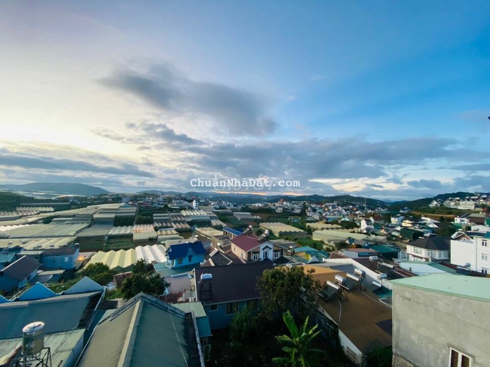 Bán nhà mặt tiền đường Cao Thắng. P7. Đà Lạt. 151m2. Giá 9 tỷ còn TL