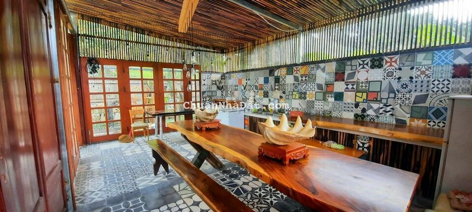 Bán homestay sân vườn view đẹp giữa rừng thông, sổ riêng 1910m