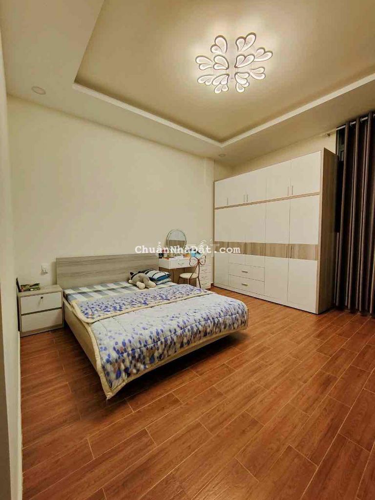 bán nhà hẻm xe hơi p9