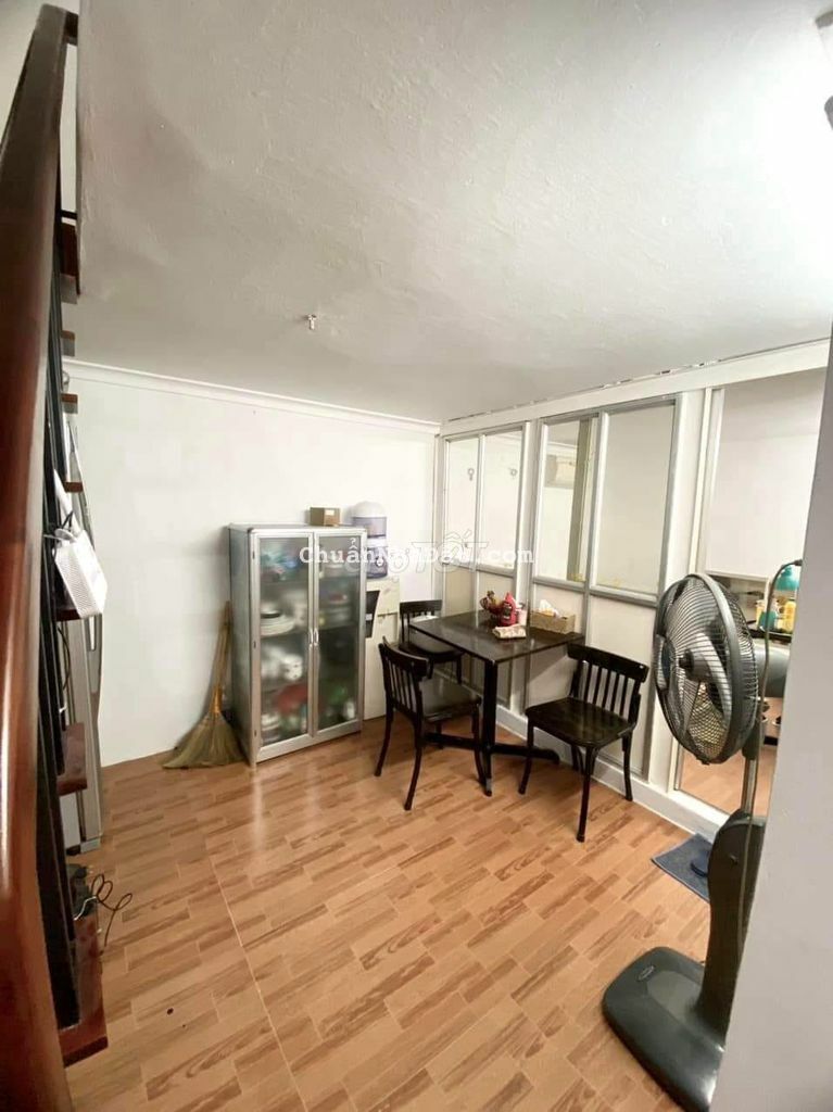 Tròn 3 tỷ có ngay 30m2 Thổ Quan - Ngõ Thông Thoáng - Đủ công năng