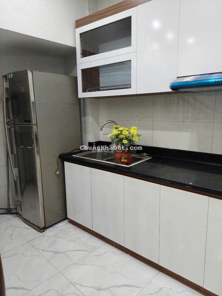 GẤP !  Nhà Pháo Đài Láng, thoáng, mới , 37m2*5T, chỉ nhỉnh 4 tỷ