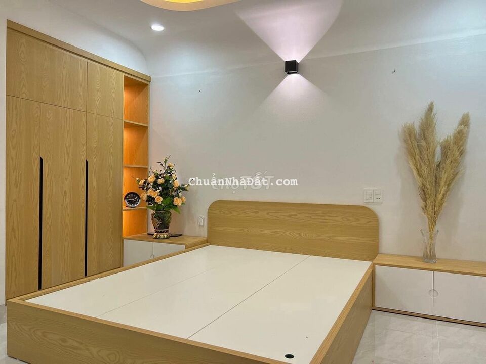 Bán nhà nguyên căn phố Thái Thịnh nhà mới ở ngay, 38m 4.3 tỷ