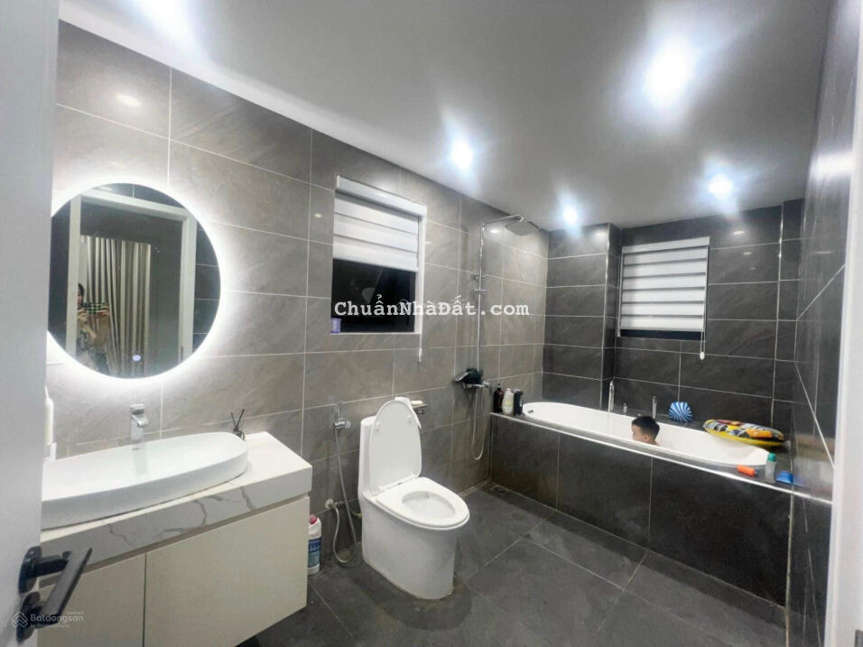 Quá hiếm - bán nhà - Láng Hạ Đống Đa - nhà đẹp nội thất nhập khẩu - gần phố - lô góc 2 thoáng