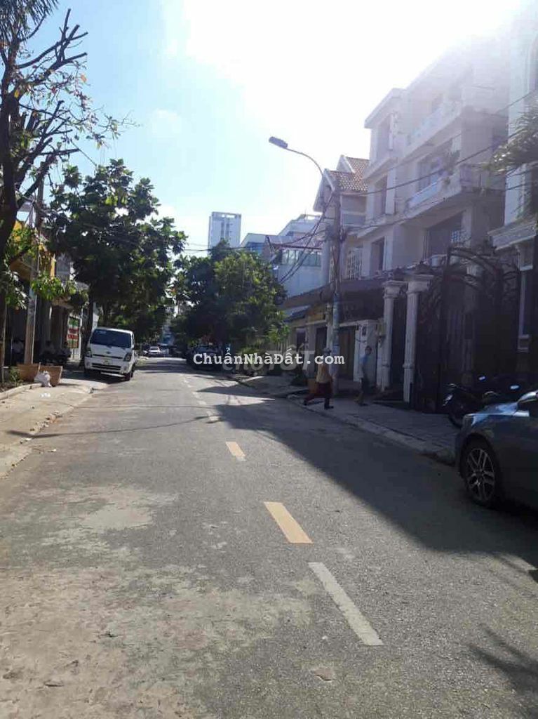 Biệt thự khu tên lửa 24 tỷ 3.5 tấm mới đẹp, tặng nội thất