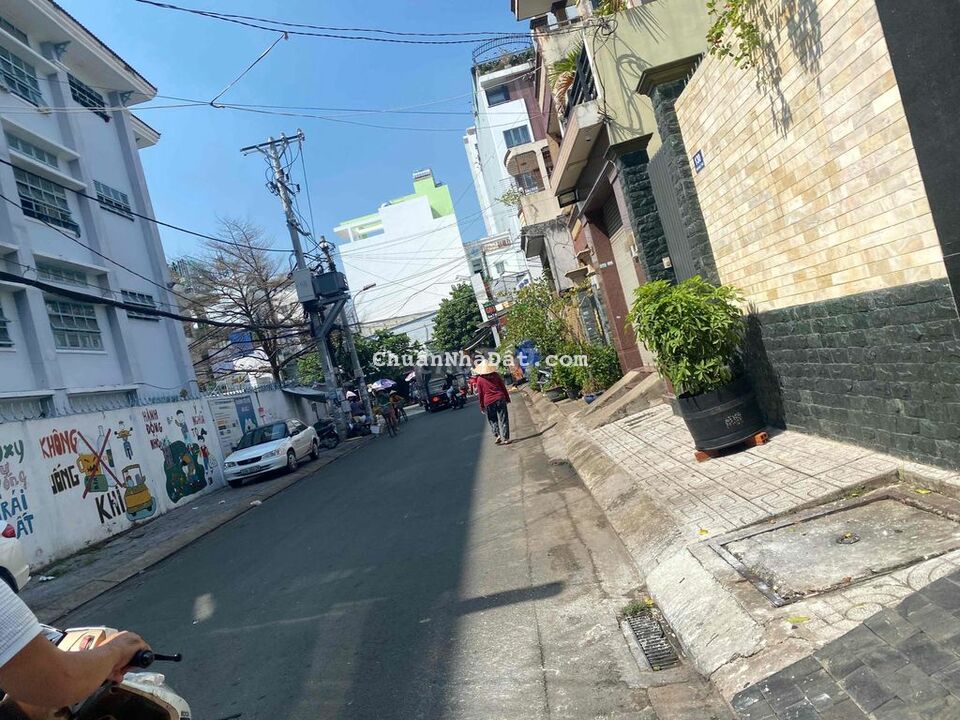 Căn Phùng Tá Chú khu tên lửa 4x17 hướng đông