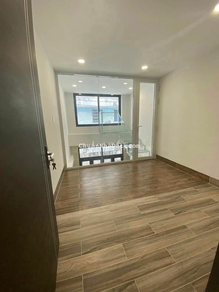 Cô chủ bán căn nhà Nơ Trang Long,phường 12, quận Bình Thạnh 39,6m2 SHR