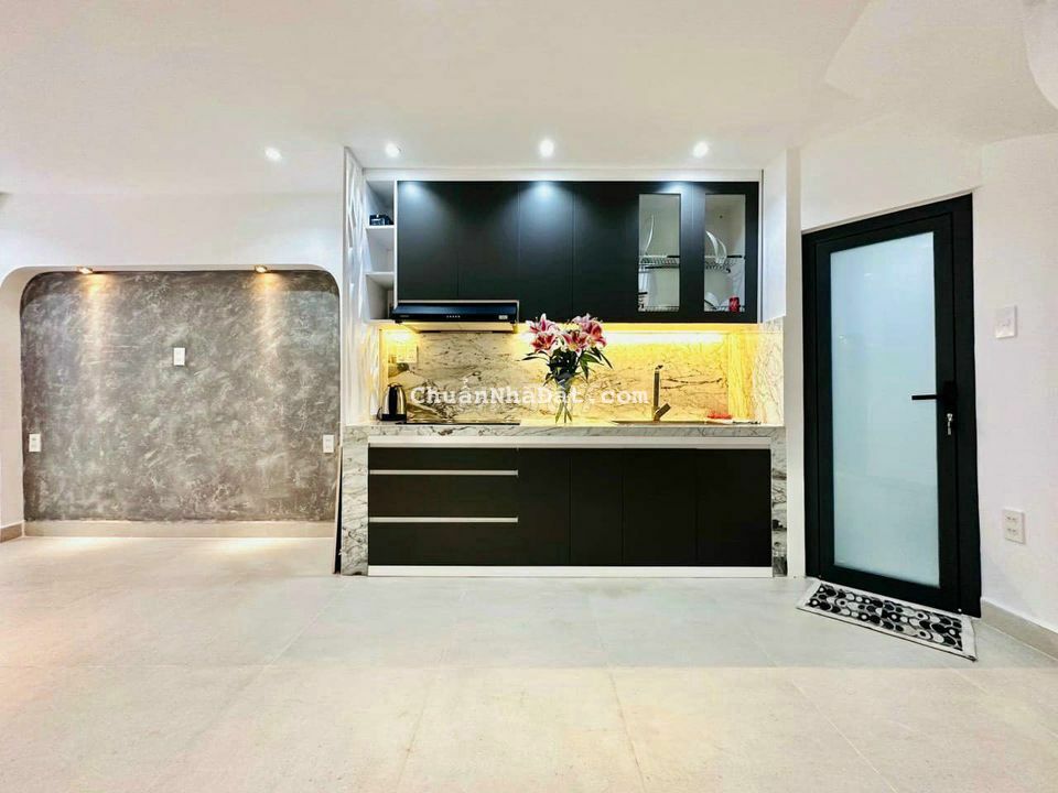 BÁN NHÀ 2 LẦU ĐƯỜNG NGUYỄN GIA TRÍ (D2), PHƯỜNG 25, BÌNH THẠNH