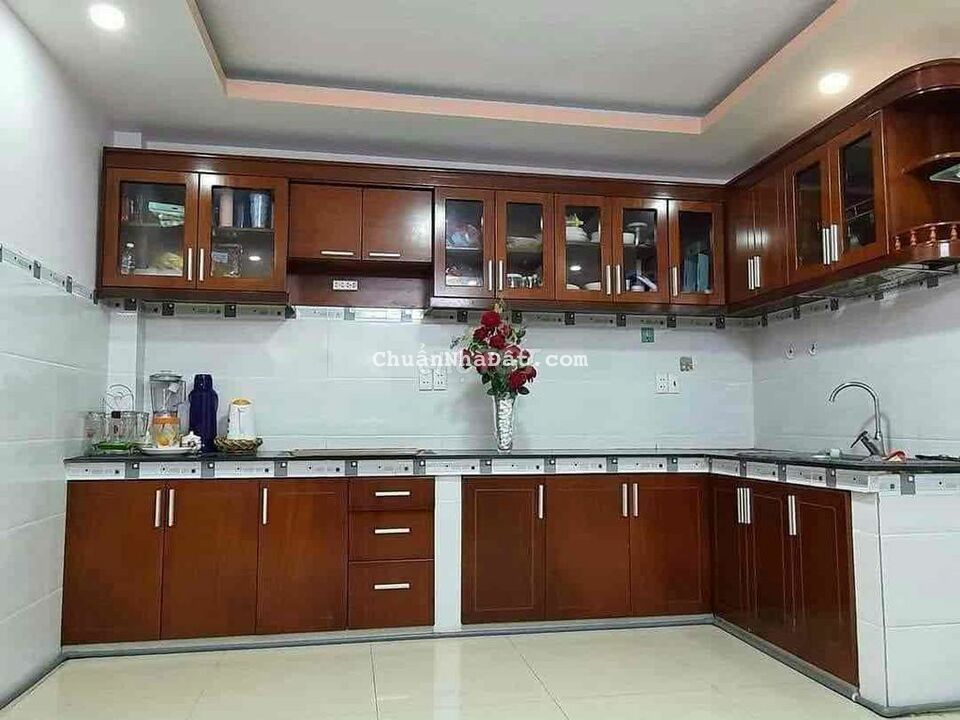 VỠ NỢ BÁN NHÀ 2 LẦU+SÂN THƯỢNG 2TỶ789 HẺM 1 TRẦN BÌNH TRỌNG BÌNH THẠNH