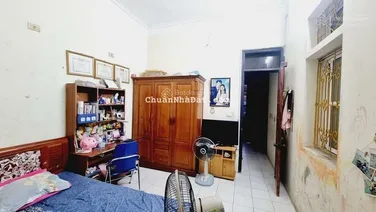 Bán gấp nhà Cầu Diễn, cách mặt đường 32 chỉ 20m, DT: 35m2, giá: 2.3 tỷ