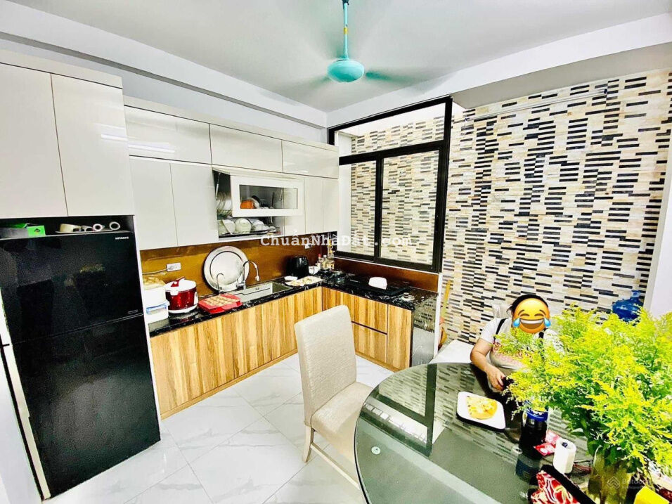 Bán gấp nhà Xuân Đỉnh, Bắc Từ Liêm 36m2 x 5T x MT 4m. Dân xây, lô góc 2 thoáng. Giá 4 tỷ (TL)