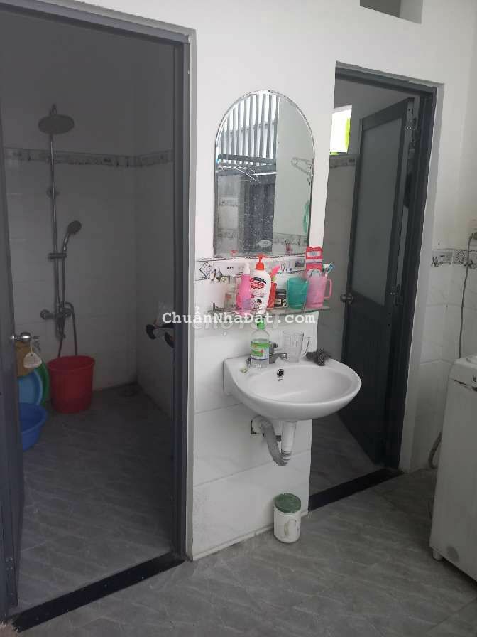 Nhà mới xây xong kẹt nợ bán rẻ 150m2 Mỹ Phước 3, Bến Cát, Bình Dương