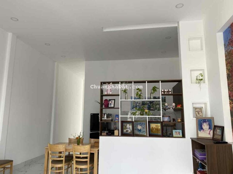 Bán nhà đẹp full thổ xe oto 7 chỗ vào tận nhà Phú Hưng, TP Bến Tre