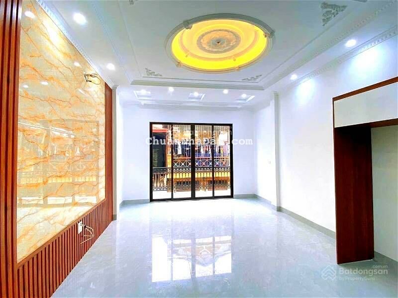 Cần bán 4 căn nhà mới koong Hoàng Hoa Thám - Ba Đình ngõ thoáng - cách phố 60m - nội thất như KS