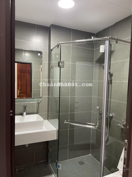 Chính chủ cần bán nhà Số 29 B ngõ 209 Ngọc Hà. Hoặc 158 Ngọc Hà, đi vào giá 5.5 tỷ