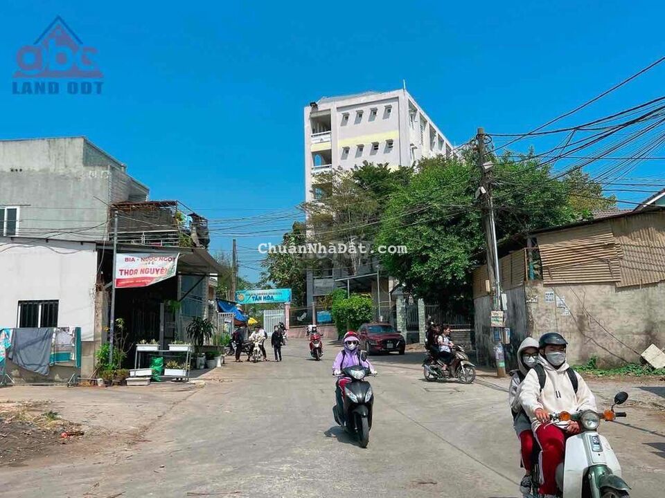 Nhà mt kinh doanh buôn bán ngay trường Học Tân Hoà