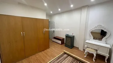 Ngõ vip quận uỷ Cầu Giấy - 30m ra ô tô tránh - phân lô cán bộ công an - sổ riêng 30m2, 5T, 3. X tỷ