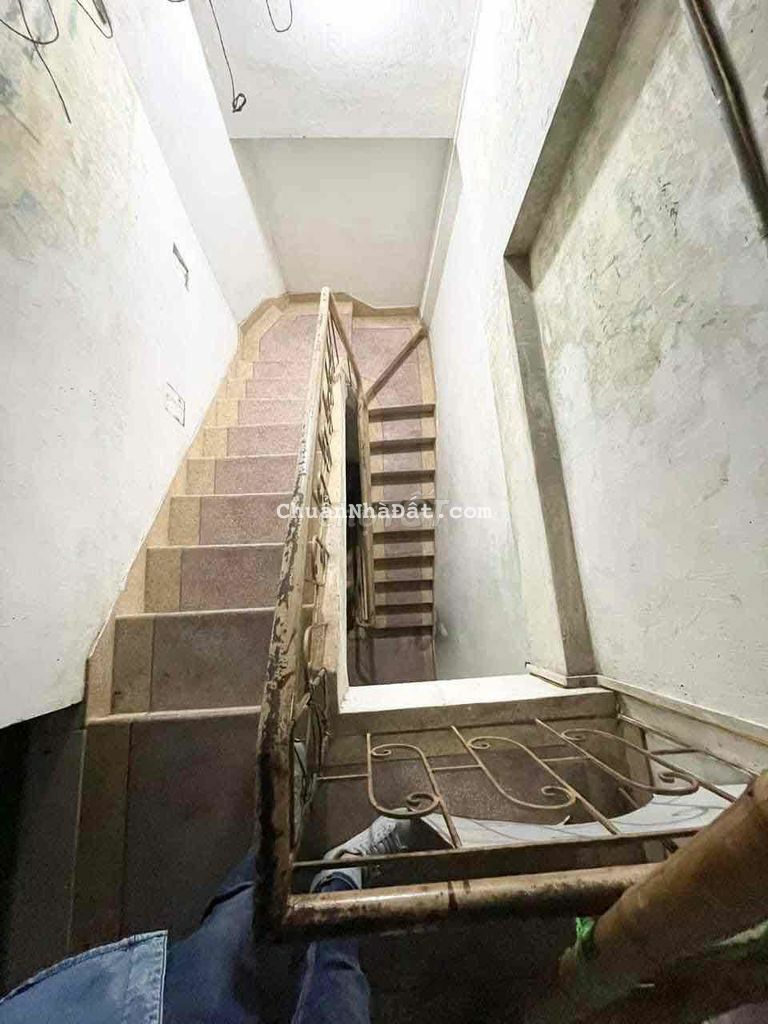 CẦU GIẤY, 35M2 BÁN GẤP 3 TỶ, DIỆN TÍCH RỘNG, NGÕ THÔNG, GẦN PHỐ