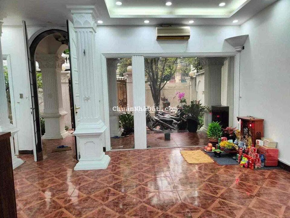 NHÀ PHÂN LÔ TRẦN QUỐC HOÀN,MẶT NGÕ KINH DOANH, GARA Ô Tô 7 CHỖ,ĐẸP MÊ