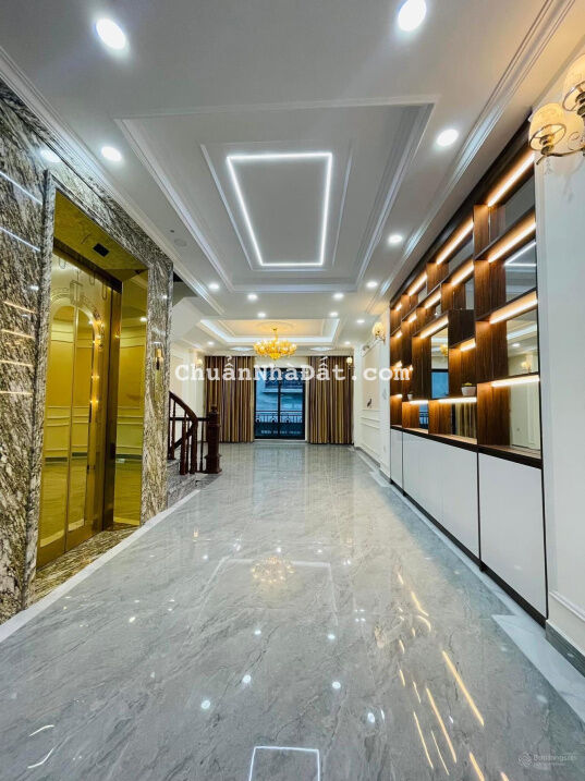 Bán nhà đẹp Cầu Giấy 58m2 7T 15.9 tỷ Ngõ thông ô tô thang máy kinh doanh cách phố 30m